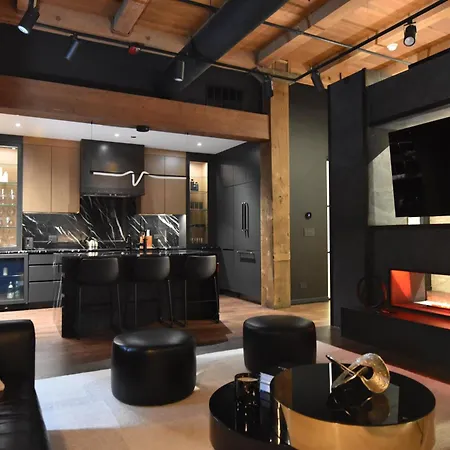 Luxury Executive Penthouse Loft Apartment